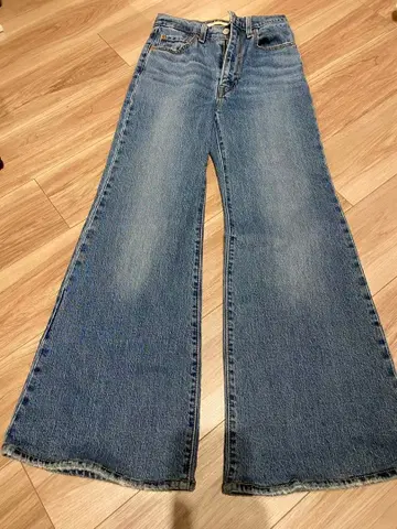 Levi's 부츠컷 데님