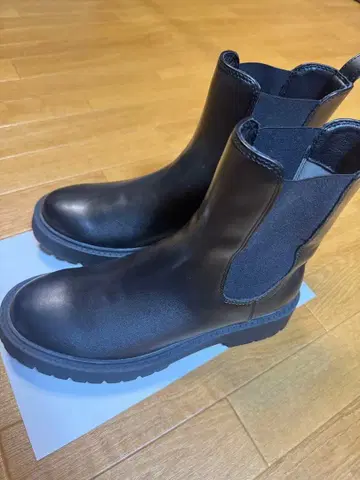 [새상품급] 사이드 고어 부츠 블랙 M 사이즈(LOWRYSFARM)