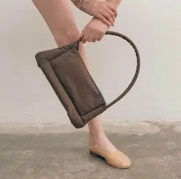 [새상품급] <kokyo> RECTANGULO FLAT 백