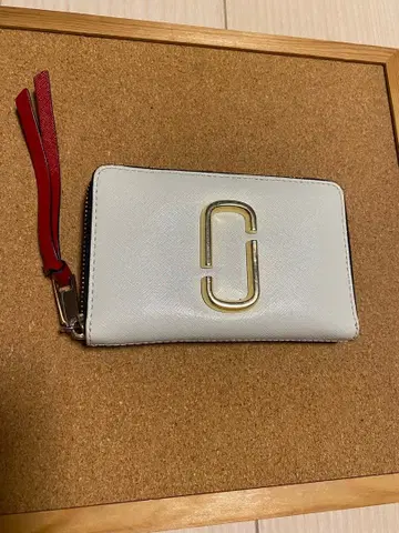 MARC JACOBS 이단 접이식 지갑