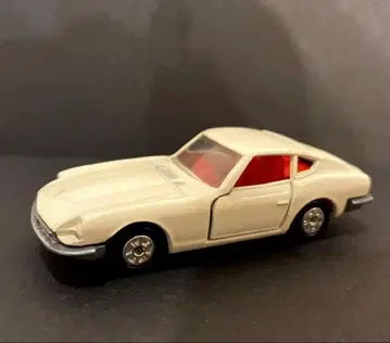 토미카 No. 6 닛산 페어레이디 Z Z432