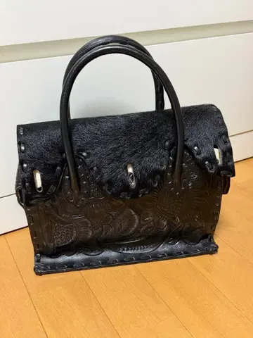 GRACE CONTINENTAL Carving Tribes