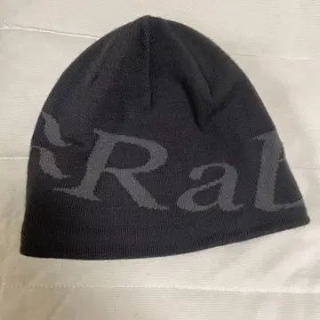 Rab 다크 그레이 니트 모자 로고