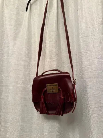 닥터 마틴 버건디 프린지 숄더백