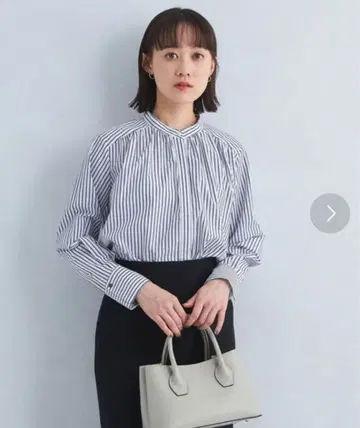 그린 라벨 릴랙싱 요크 개더 스탠드 블라우스