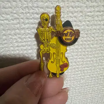 하드 록 카페 도쿄 스켈레톤 핀 배지