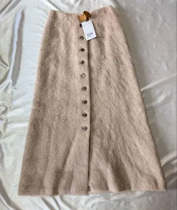 미사용 새상품 nowos 모헤어 혼방 샤기 롱 스커트 베이지