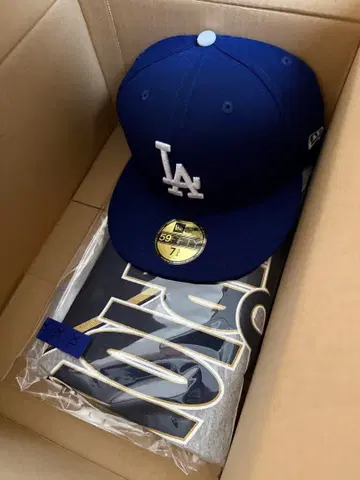 다저스 월드 챔피온 2025 빅 로고 T셔츠 캡