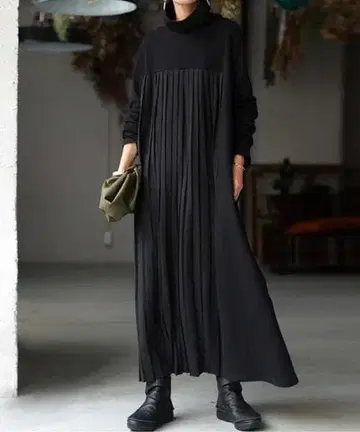 [ antiqua ] 이소재 플리츠 절개 원피스 [ 안티카 ]