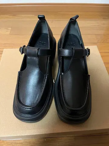 스트랩 포함 통굽 로퍼 L 사이즈