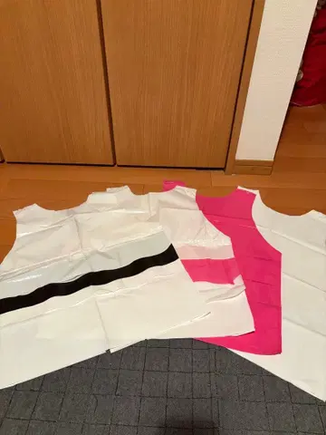 컬러 폴리 의상 4개 모자 3개