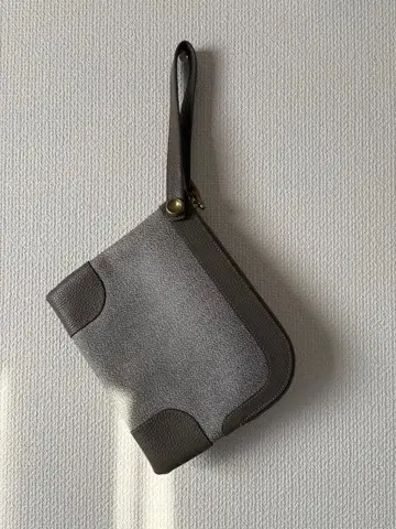 TOFF&ROADSTONE 그레이 클러치백