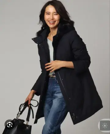 UNTITLED 네이비 스티치리스 다운 코트 사이즈 3