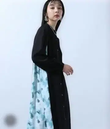 새상품급 HARE 하레 패턴 절개 원피스 그린