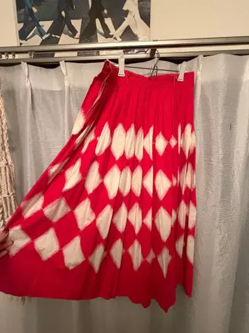 50s 빨간색과 화이트 다이아몬드 무늬 플리츠 스커트 서큘러 스커트