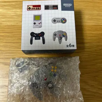 닌텐도 뮤지엄 게임 하드 키링 컬렉션 64 컨트롤러