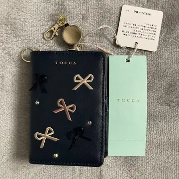 [택 포함 새상품] TOCCA 네이비 리본 자수 패스 케이스