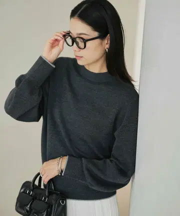 울 스무스 보틀넥 형태 니트 풀오버 워셔블