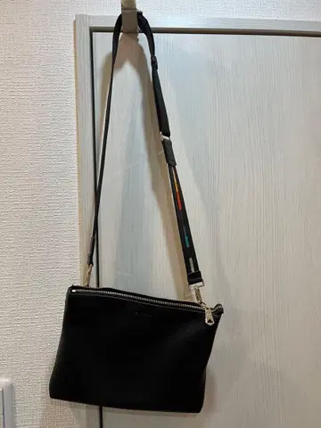 폴 스미스 블랙 클러치백 스트랩 포함