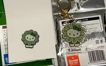 모키티 만박 일본관 아크릴 키링 시크릿 핀 배지 2점