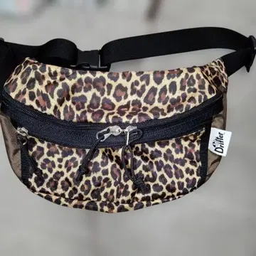 프레임워크 별주 Drifter 바디백 힙백 레오파드