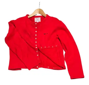 agnis b. 빨간색 버튼 달린 가디건