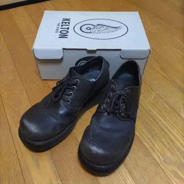 kELTON 블랙 통굽 레이스업 슈즈