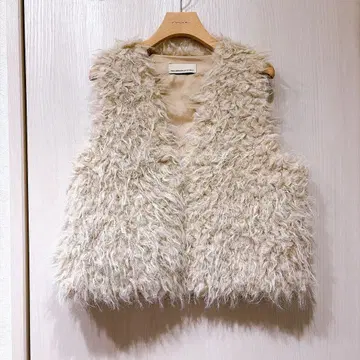 GALLARDAGALANTE 개럴개런트 인조 모피 베스트