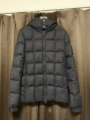 TATRAS 다운 자켓 다크 그레이 후드 부착