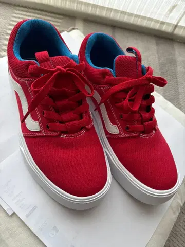 [ 미사용 새상품 ] Vans 레드 스니커즈