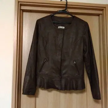 VIVIEN SPORTS 브라운 노카라 자켓