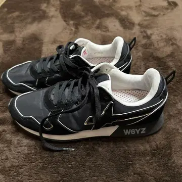 블랙 스니커즈 W6YZ 25.5cm