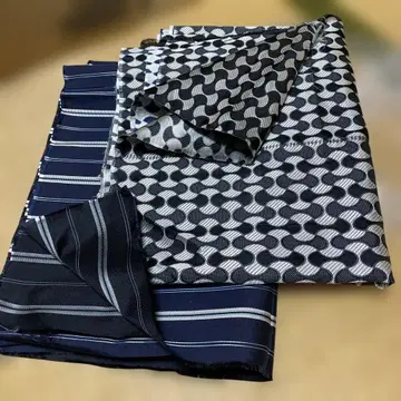 네이비 물결 무늬 스트라이프 원단 실크 넥타이 원단