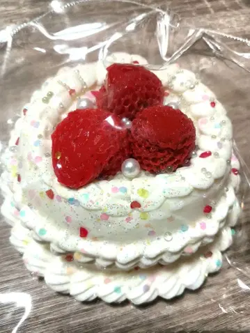 Kikisquishy 딸기 케이크 해외 스퀴즈 쪼물쪼물