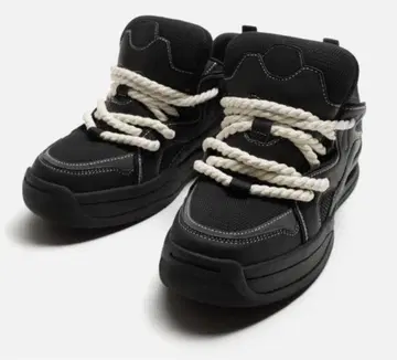 ZARA 볼륨 스니커즈