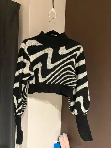 EMODA 투톤 제브라 니트탑 니트 스웨터
