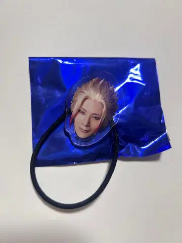 무대 블루 록 블루스테 시도 목 없는 머리 머리끈