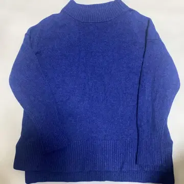 컨디션 최상 Mao made 파란색 스웨터