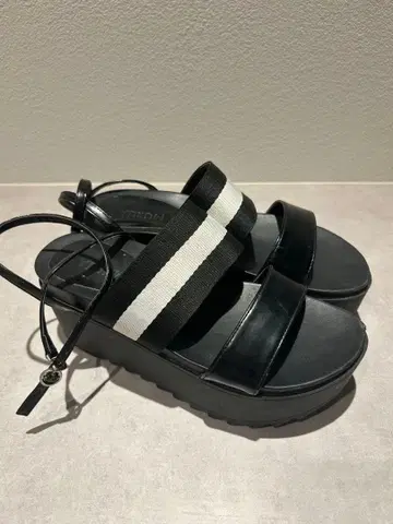 moussy 샌들 통굽 스트라이프