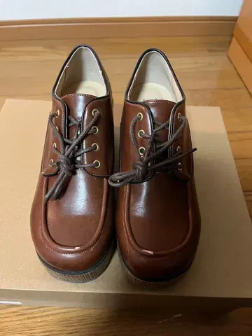 키다리 아저씨 브라운 레이스업 플랫폼 힐 M 사이즈