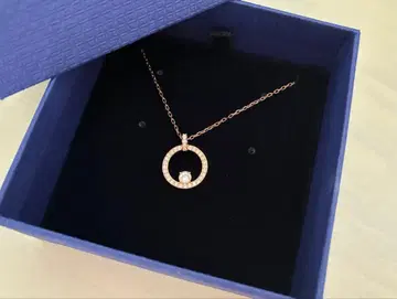 Swarovski 크리스탈 부착 목걸이 핑크 골드
