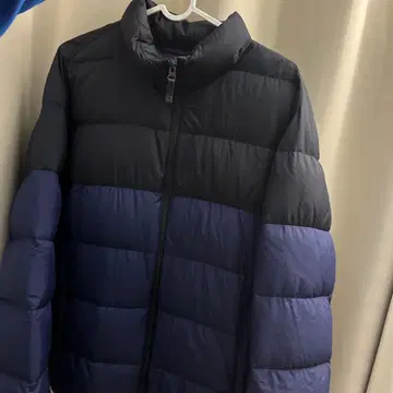 UNIQLO 울트라 라이트 다운 L 사이즈 경량 컴팩트