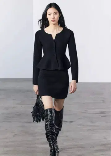 [ 완판템 ] ZARA 자라 블랙 니트 페플럼 가디건