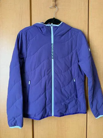 르꼬끄 보라색 후드 부착 퀼팅 자켓