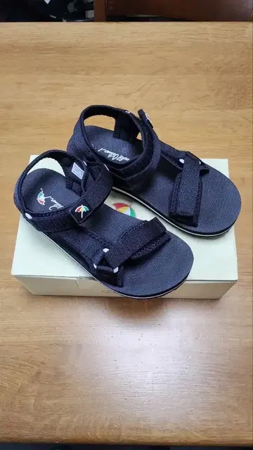 아놀드 파머 샌들