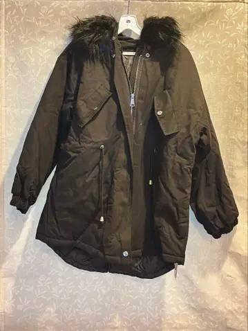 블랙 다운 자켓 퍼 포함