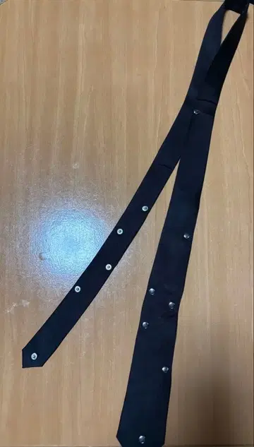 [ GRANCY 그랑시 ] 스터드 버튼 디자인 넥타이