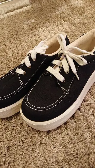 블랙 캔버스 스니커즈