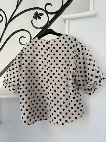 드로와트 로트레아몽 플로키 도트 블라우스