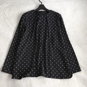 Mila Owen (밀라 오웬) 크루넥 턱 드레이프 블라우스 1